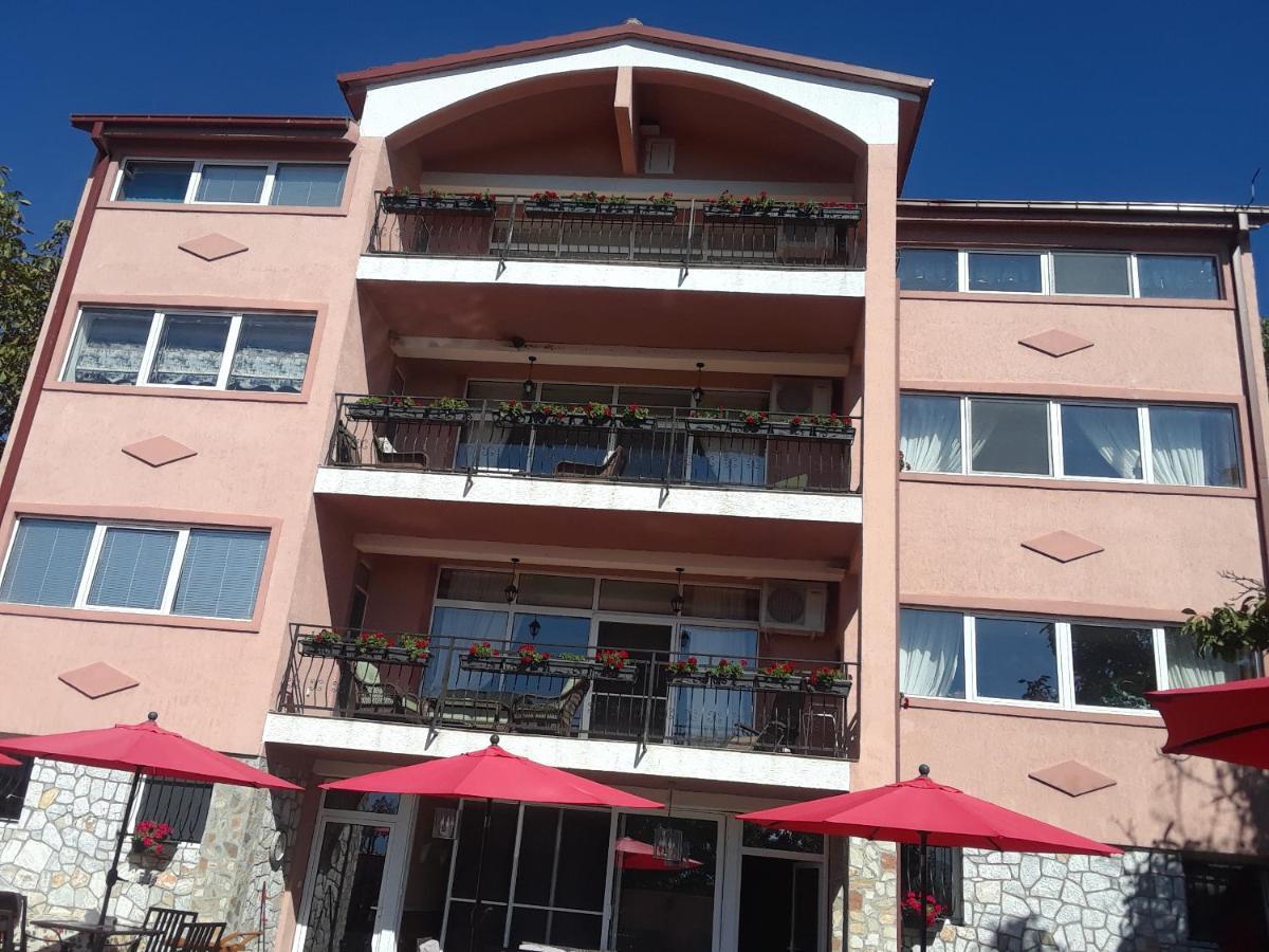 Villa Diana Apartments 斯科普里 外观 照片